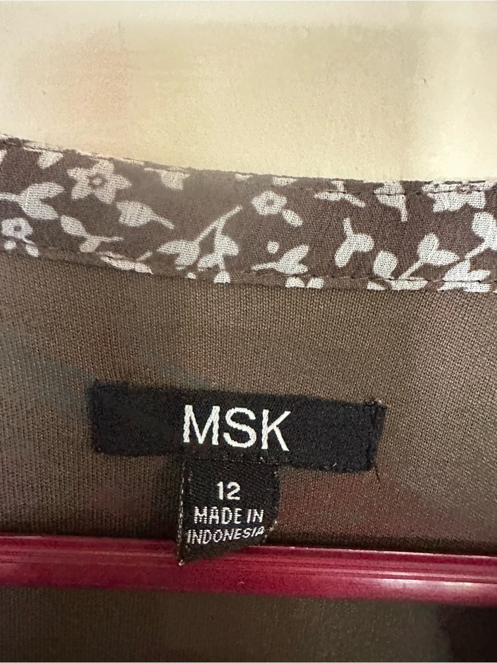 MSK Floral V-Neck Short Sleeve Midi Dress in Taupe and Cream - Picture 5 of 5